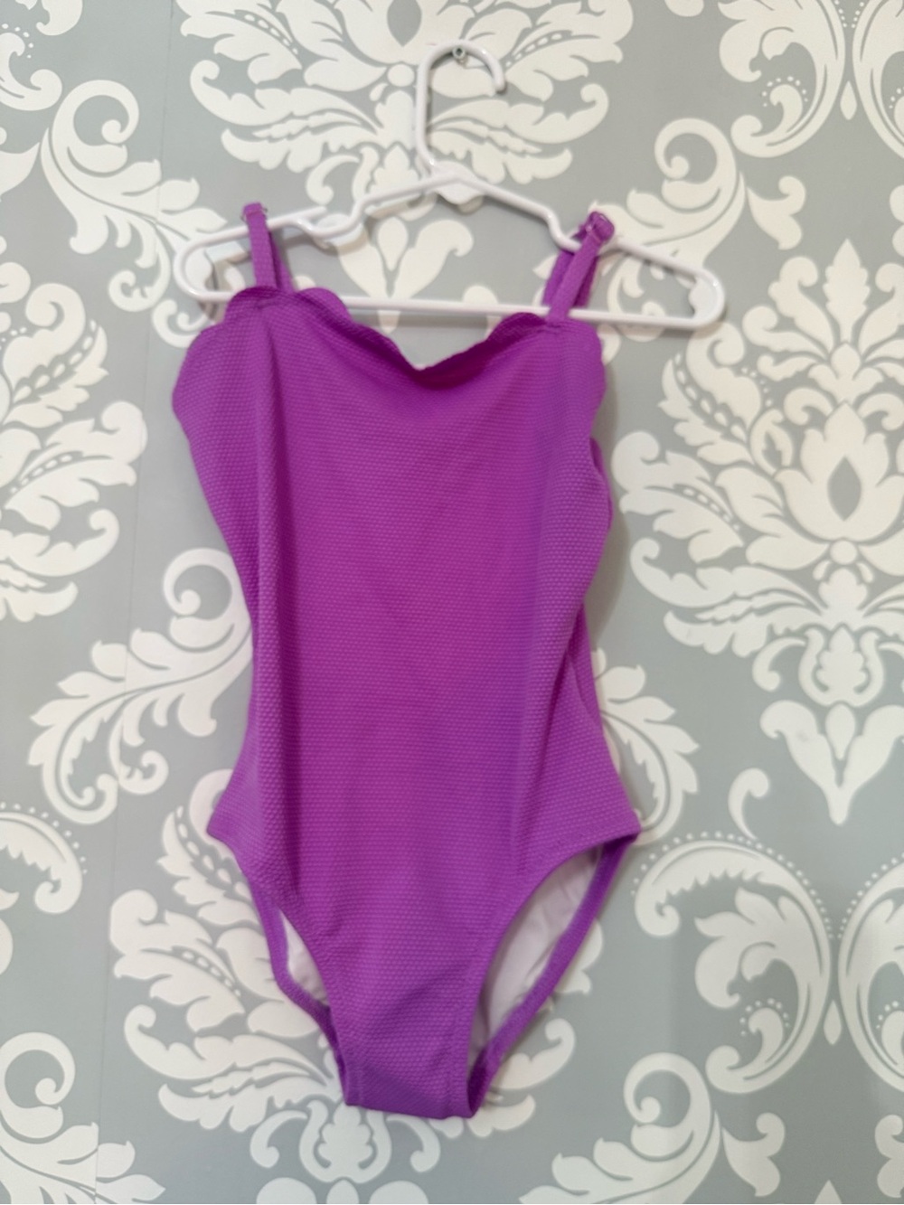 💫2/$25 • Old Navy Textured Scallop One-Piece Swimsuit